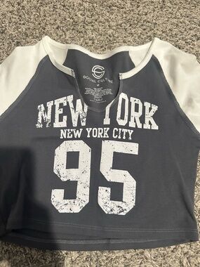 Social Culture New York 95 Raglan Tee - Gray & White